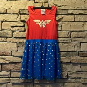 Girls Super Hero Wonder Woman costume.